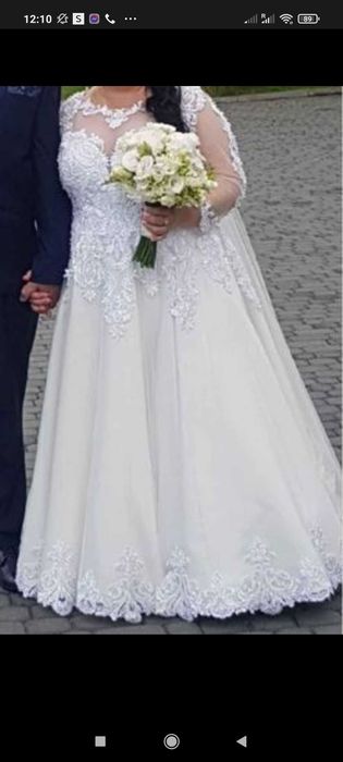 Suknia ślubna 46