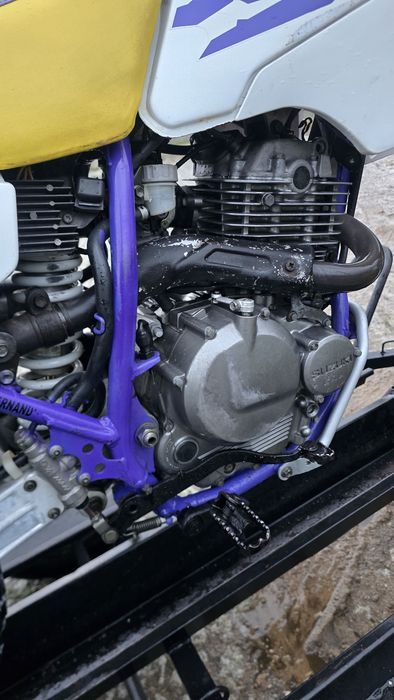 Suzuki DR 350 SE c/ motor de arranque