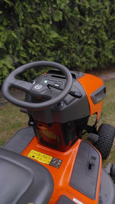 Kosiarka traktorek Husqvarna TC 242T