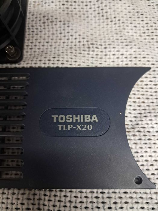 Obiektyw do projektora Toshiba TLP X20