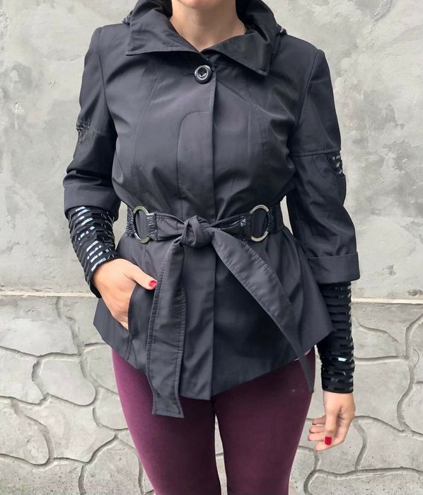 Жіноча куртка S/M весна осінь