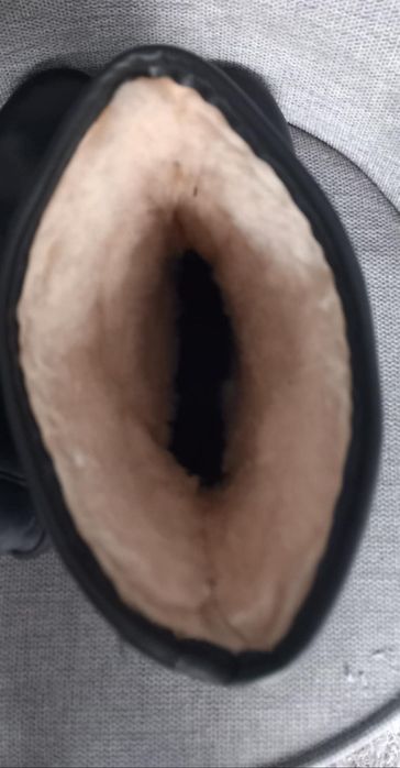 Botki, kozaki krótkie ocieplane kożuszkiem, r.41/42