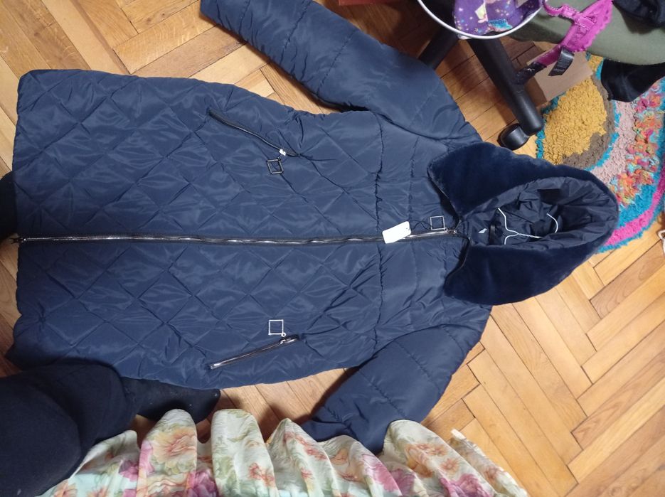 Продам  пальто и   куртачки детские