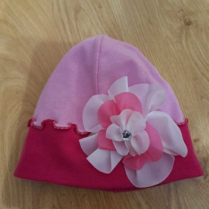 Czapka wiosenna dziewczęca / 4-5 lat