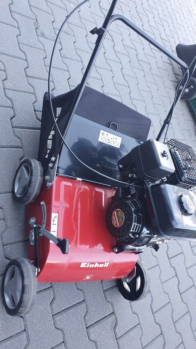 Wertykulator spalinowy