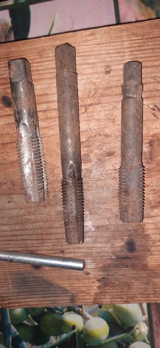 Метчики  и плашки для нарезания резьбы