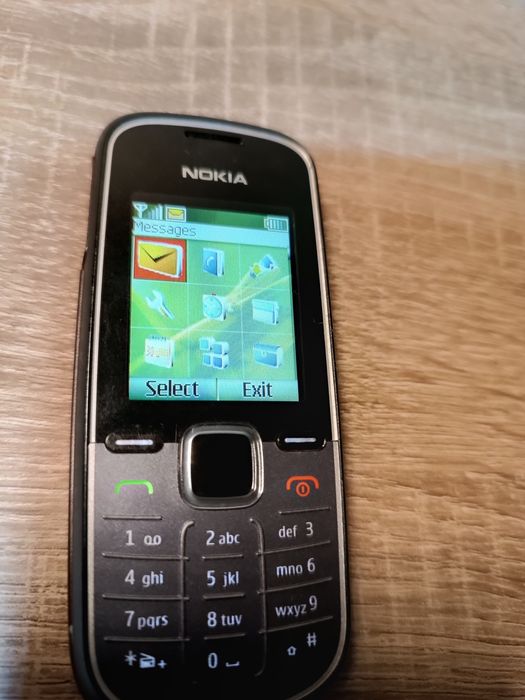 Телефон кнопочный NOKIA