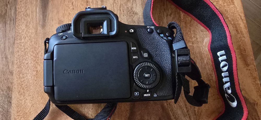 Canon 60D 8K ideał z etui Kata