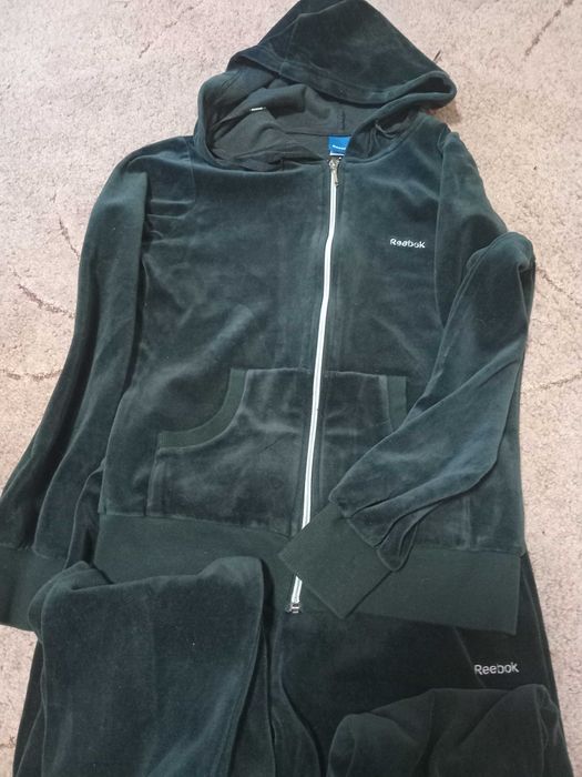 Спортивний  велюровий костюм Reebok на дівчинку-підлітка, розмір S