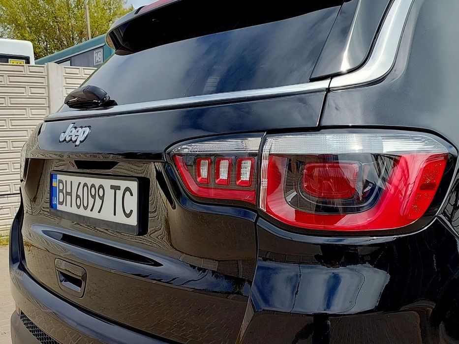 Jeep compass 2018 рік газ/бензин,чудовий стан