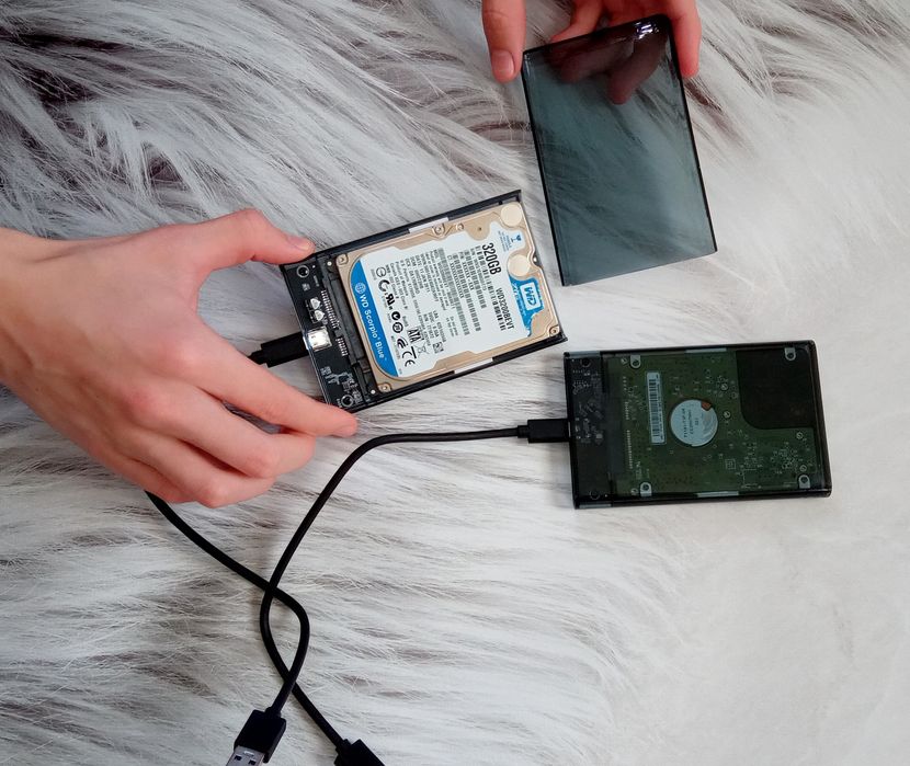 Зовнішній жорсткий диск 300  Гб, вироб. WD