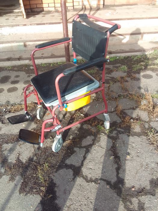 Инвалидная коляска