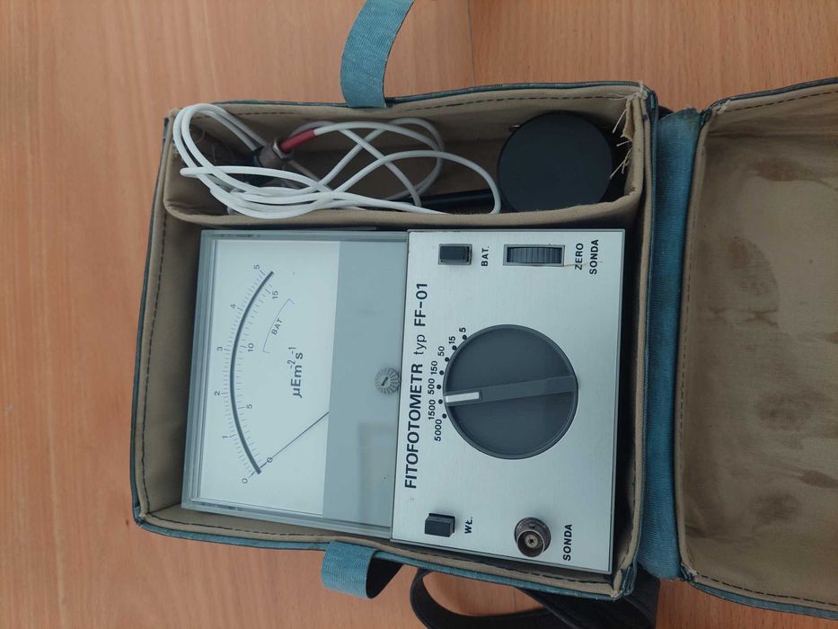 Retro Fitofotometr FF-01 – Unikatowy sprzęt pomiarowy PRL