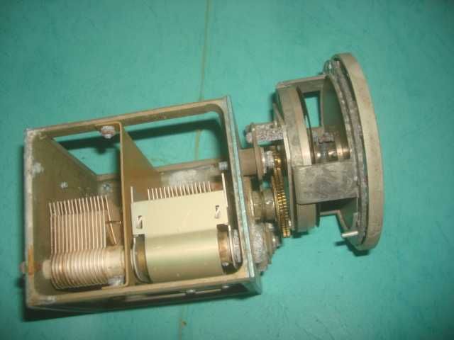 Воздушные КПЕ  конденсаторы переменной ёмкости К15У2 2200пФ