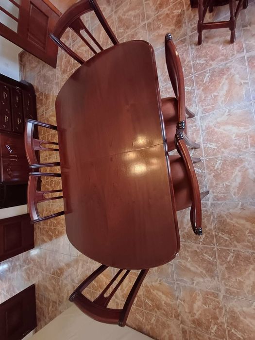 Vendo mesa de sala de jantar