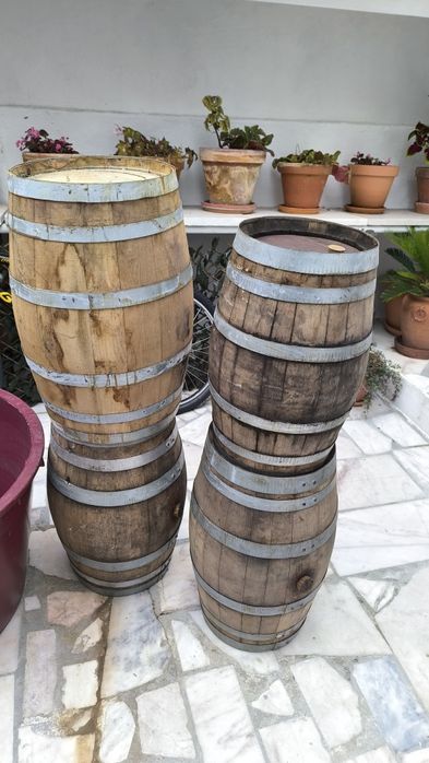 Pipas de vinho e dorna