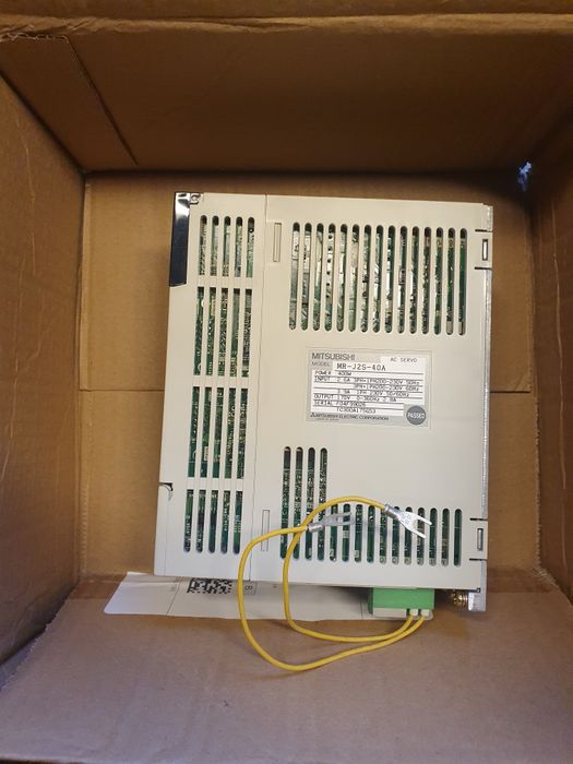 Servo Mitsubischi MR-J2S-40A