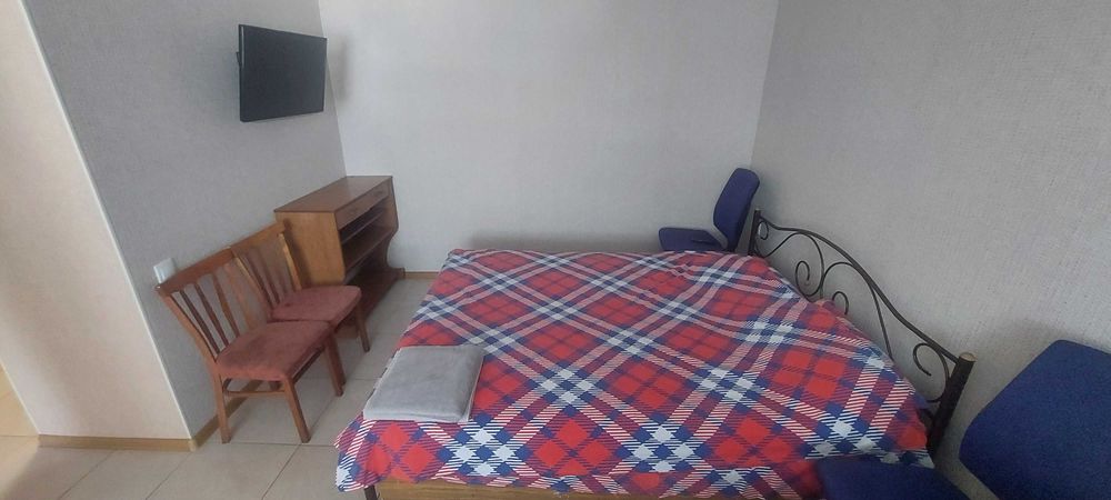 Здається подобово однокімнатна квартира у Глевасі