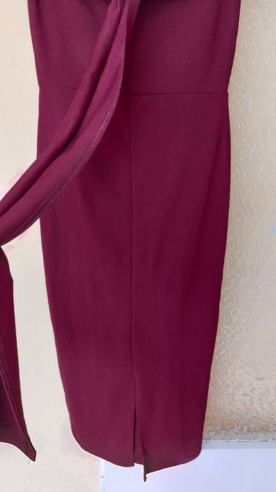 Sukienka midi dopasowana bordo