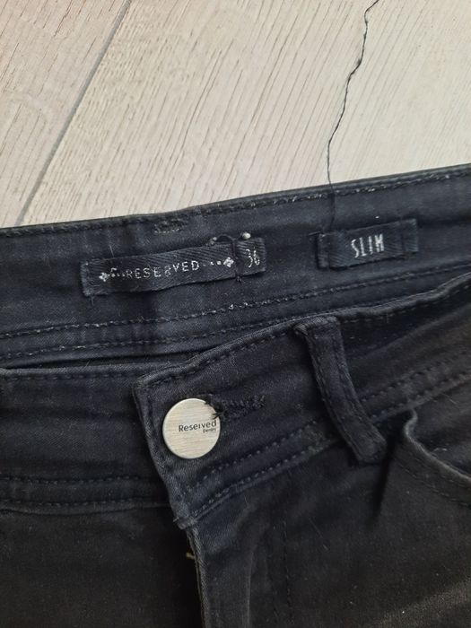 Skinny jeans Reserved 36 S czarne przetarte
