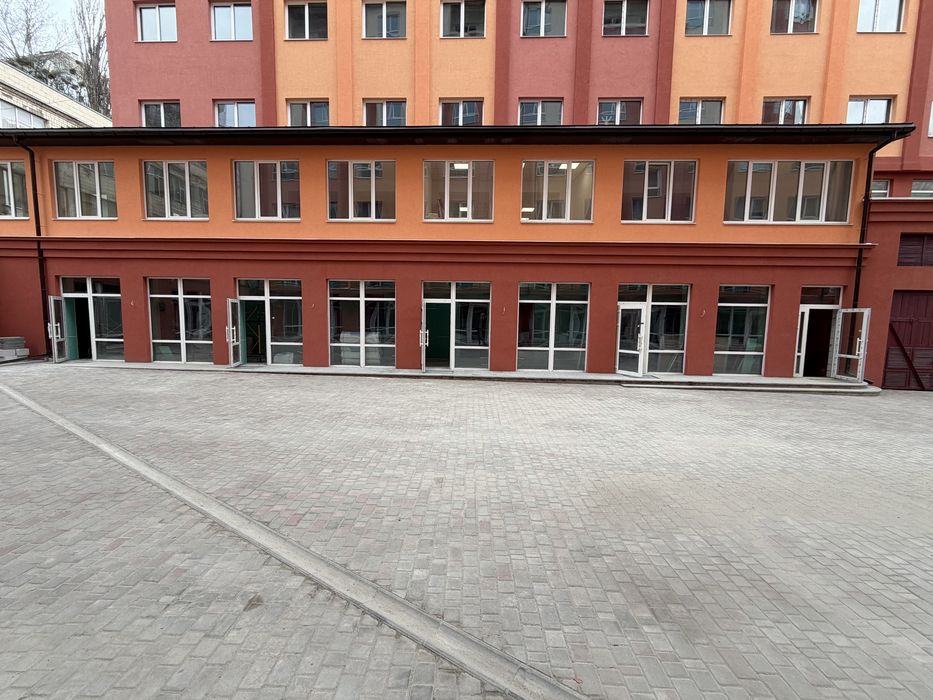 Продам магазин 52.5м.кв.,Глубочицкая,17 Подол Лукьяновская