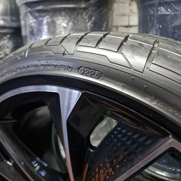 Нові літні шини Hankook Ventus S1 evo3  285/30 ZR22 101Y AO FR Sound absorber
