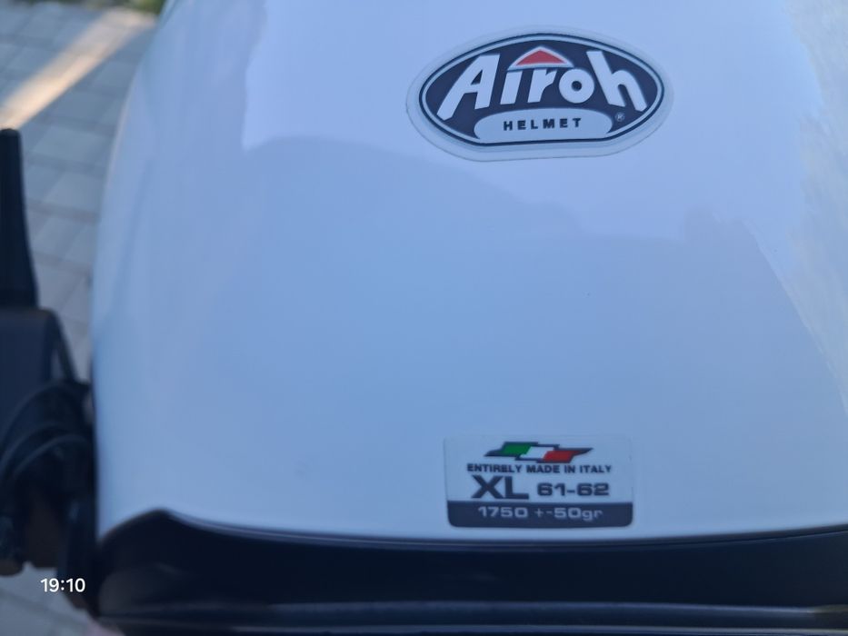 Kask motocyklowy Airoh Rev 19 XL + Intrecom