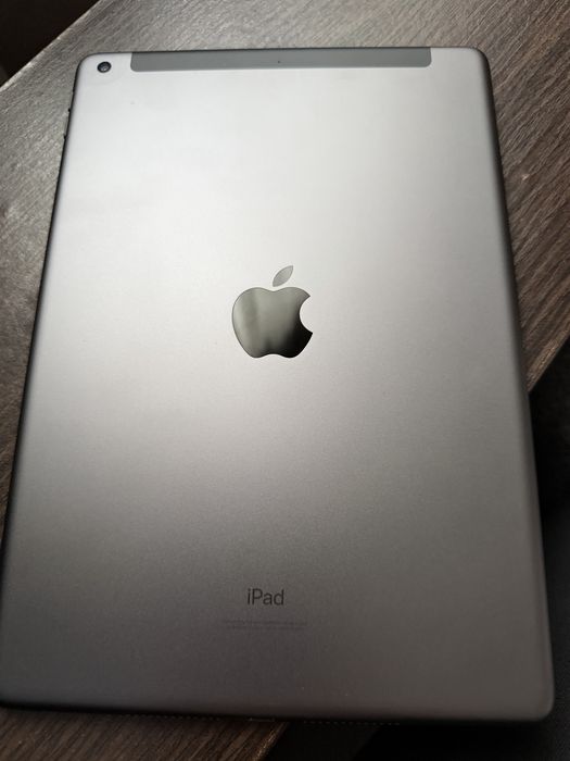 Планшет Apple iPad 10.2