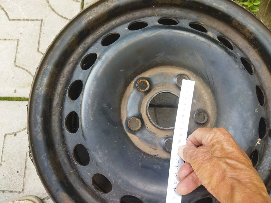 Продам диск r15 5/110 б.у