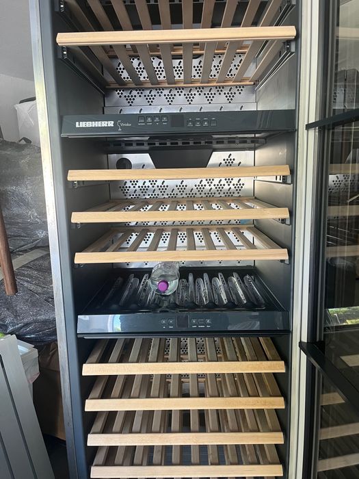 Frigorífico para vinho da marca LIEBHERR
