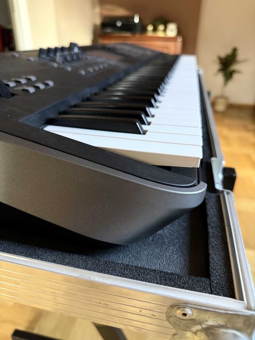 Yamaha MODX7  w Perfekcyjnym Stanie - Gratisy !!!