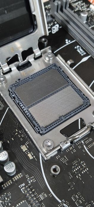 Материнська плата AM5 B650M-R Asus Prime