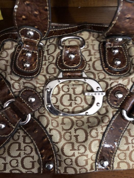 Mala da GUESS, usada poucas vezes, modelo antigo