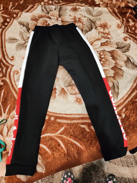 Чоловічі штани з манжетами