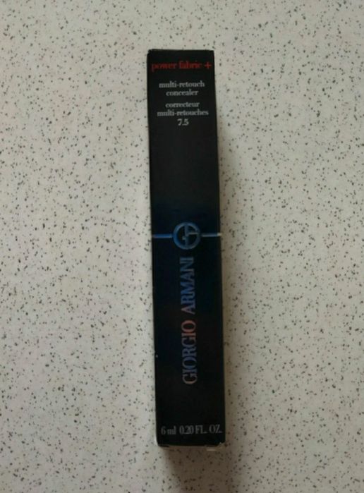 Giorgio Armani korektor