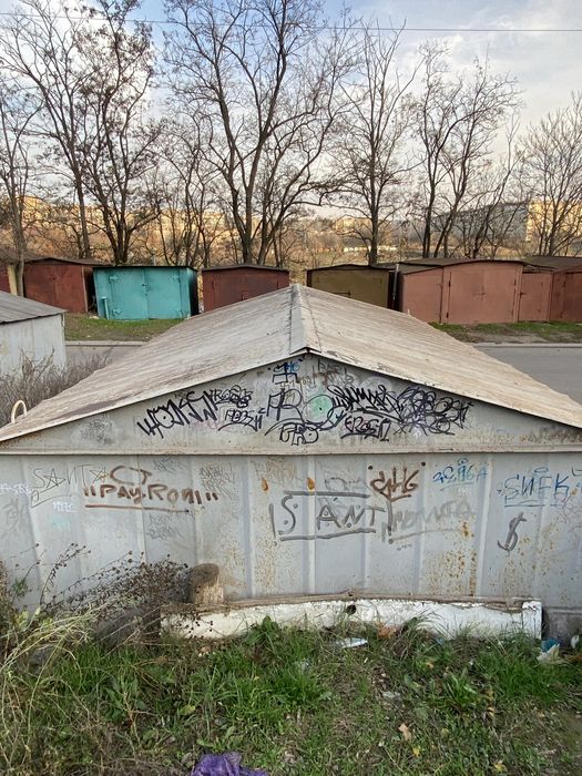 Продам металлический гараж микрорайон Юбилейный!