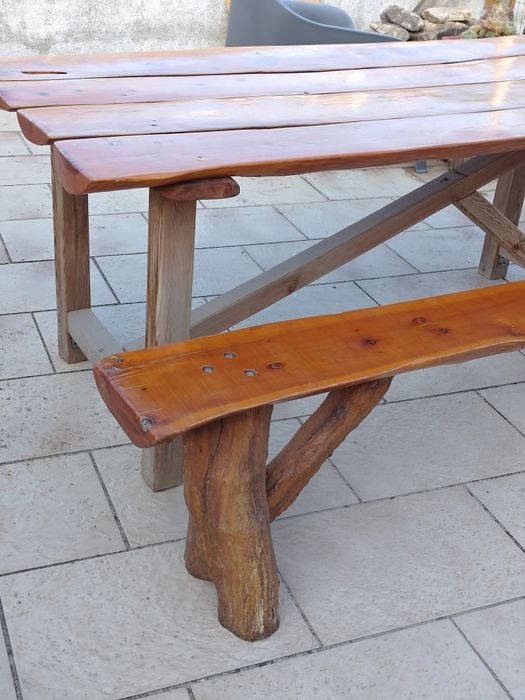 Mesa com banco para exterior