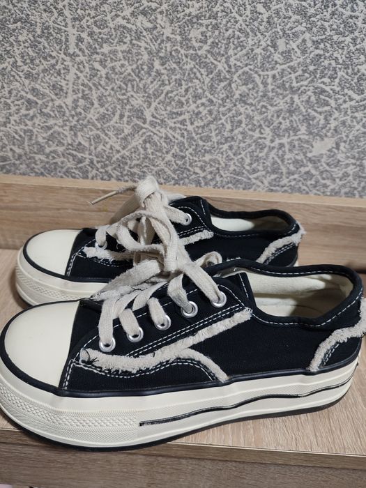 Конверси кеди для дівчинки