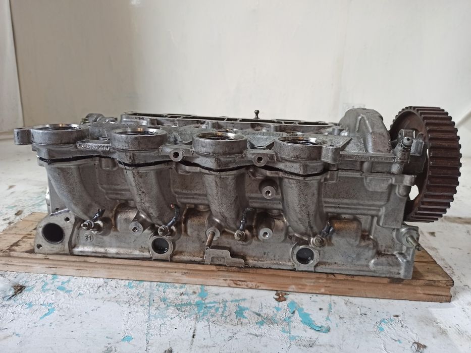 ГБЦ головка блока циліндрів 1.6hdi 9655911480 Citroen Peugeot Volvo