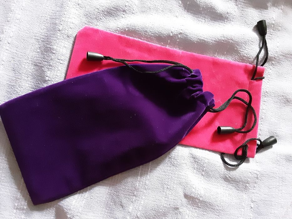 Чохол  для окулярів на затяжці.