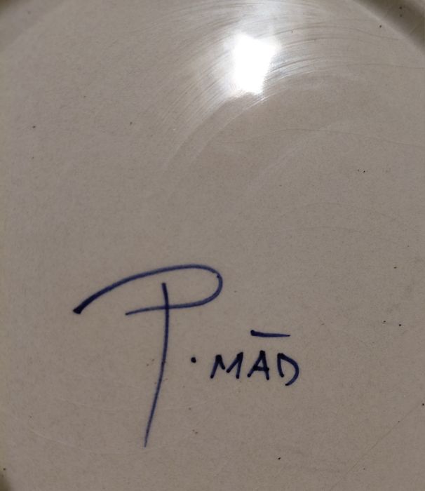 Prato antigo pintado à mão
