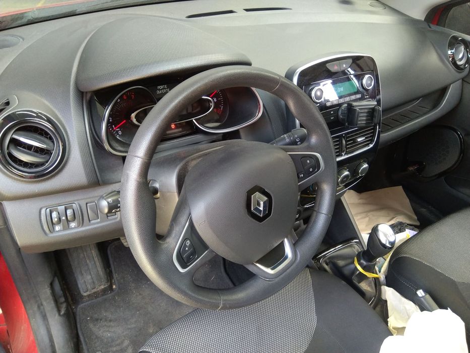 RENAULT CLIO IV - 2018 - Para Peças