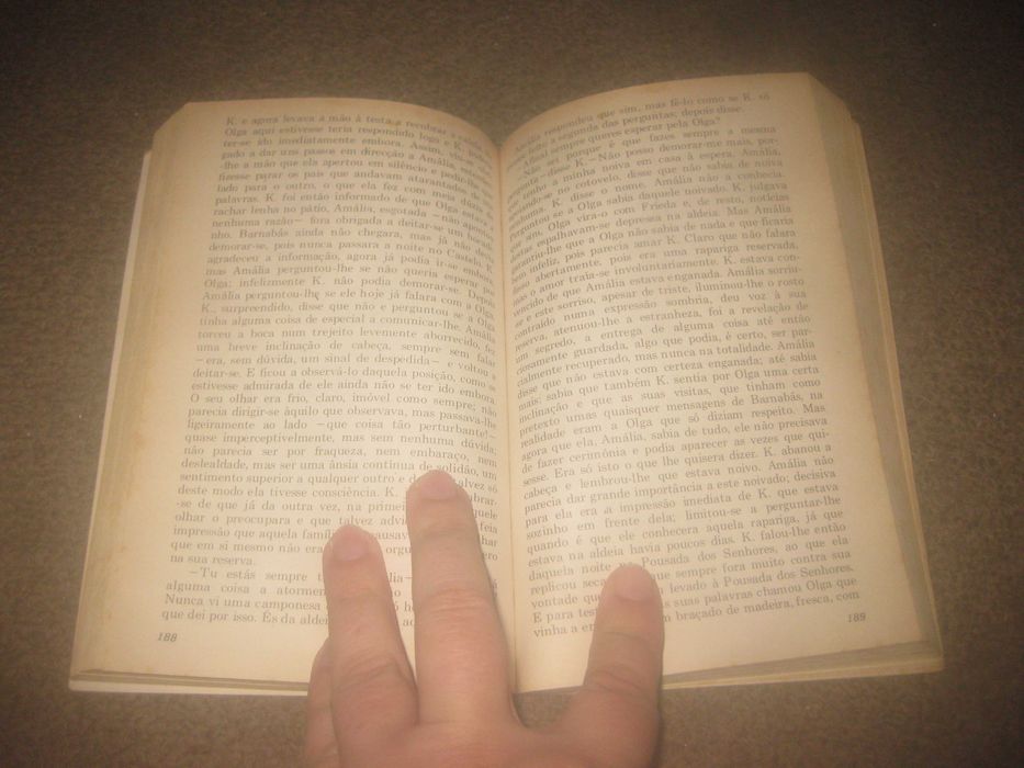 Livro "O Castelo" de Franz Kafka