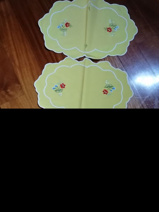 Conjunto de 3 panos bordados