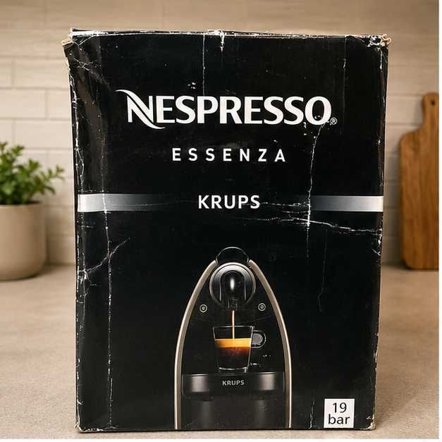 Máquina Café Nespresso Essenza Krups | Como Nova