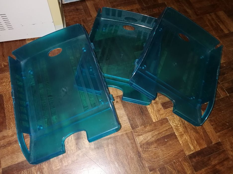 Prateleiras de secretaria