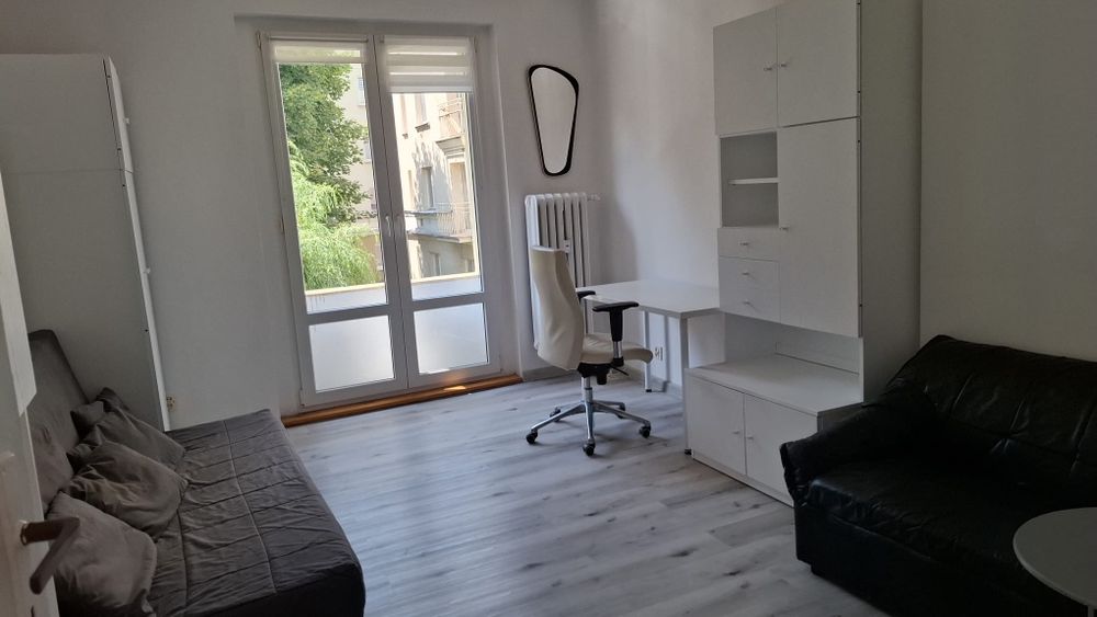 Ciche 2niezalezne pokoje 50m2 ścisle centrum umeblowane