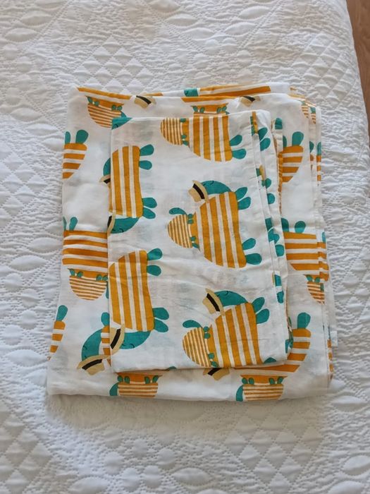 Capas Edredon com fronha - Berço bebé - 125x110cm -6eur/unidade