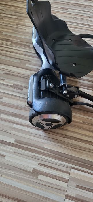 Deskorolka elektryczna blutooh+nakładka  gokart