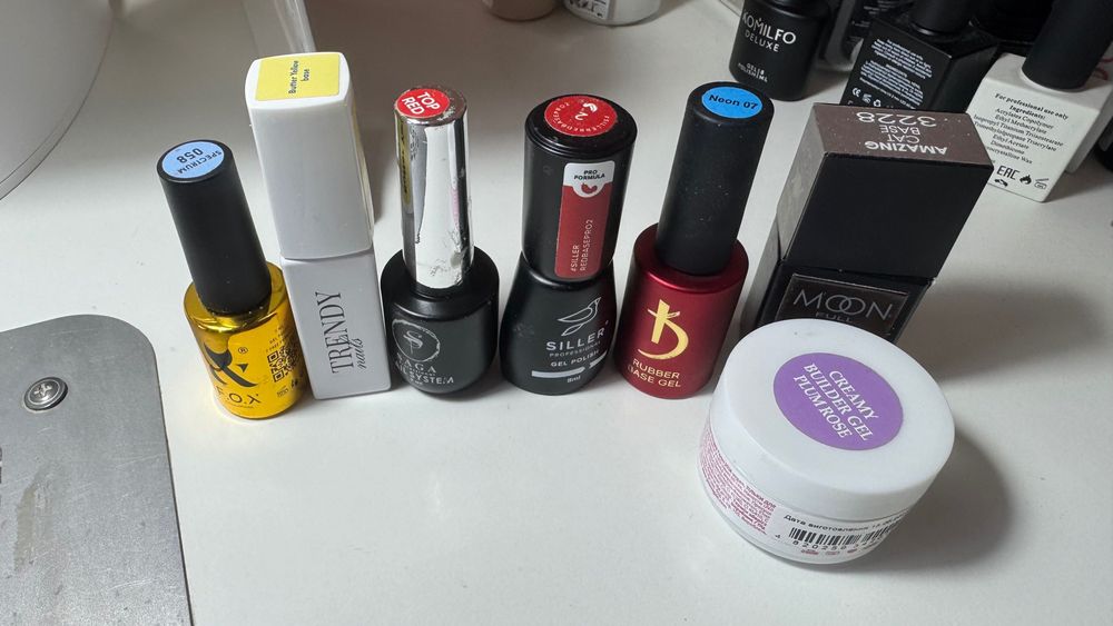 Продам гель лаки набором